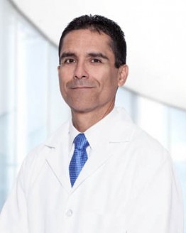 Portrait of Dr. Braulio Flores, concierge internal medicine physician in Armonk, New York